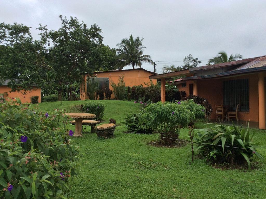 Cabinas Los Guayabos Hotel La Fortuna Eksteriør billede