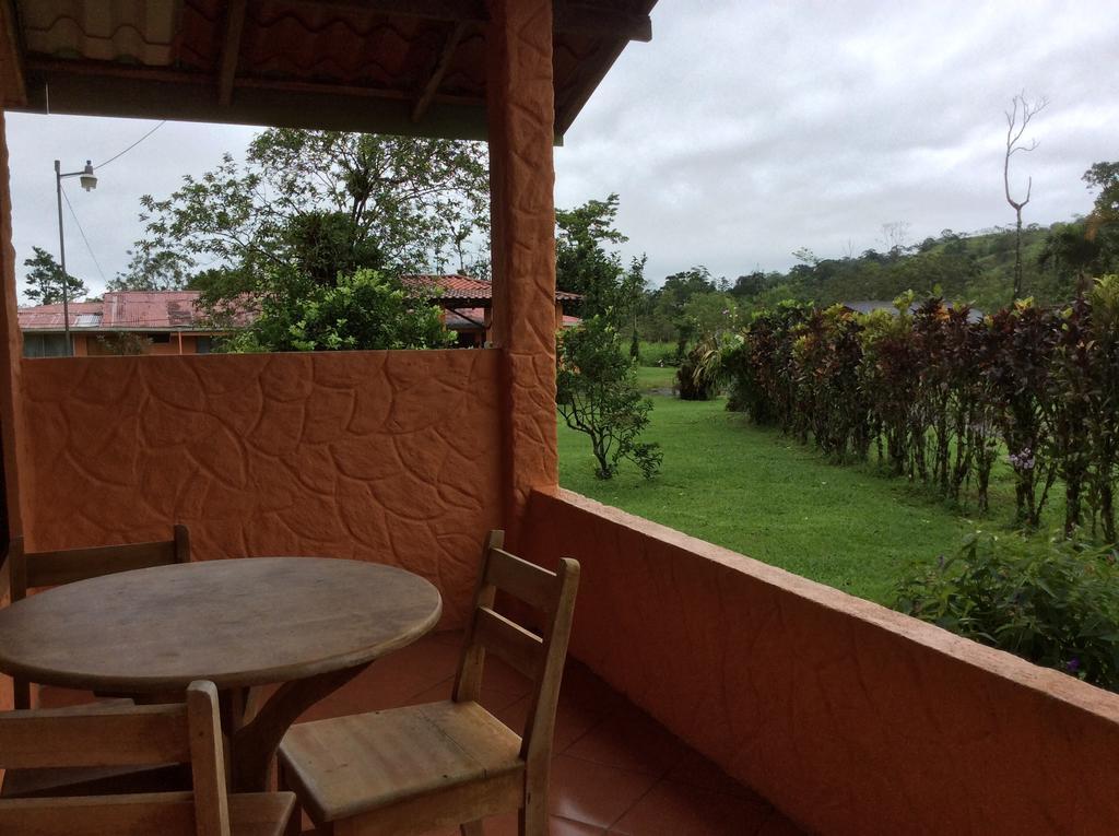 Cabinas Los Guayabos Hotel La Fortuna Eksteriør billede