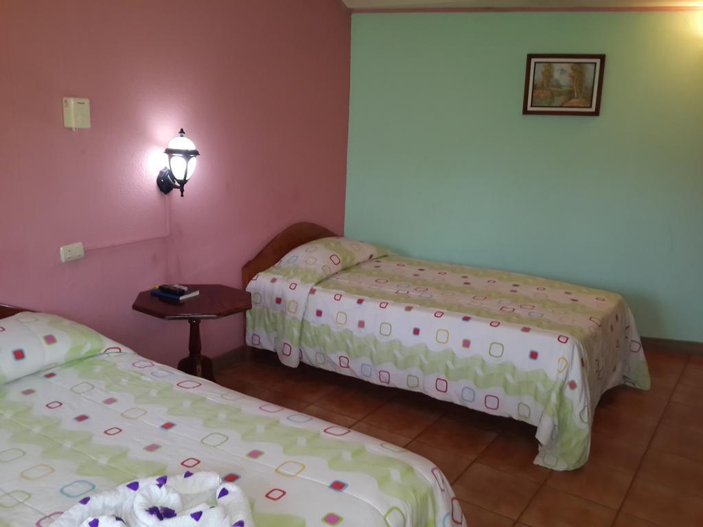 Cabinas Los Guayabos Hotel La Fortuna Værelse billede