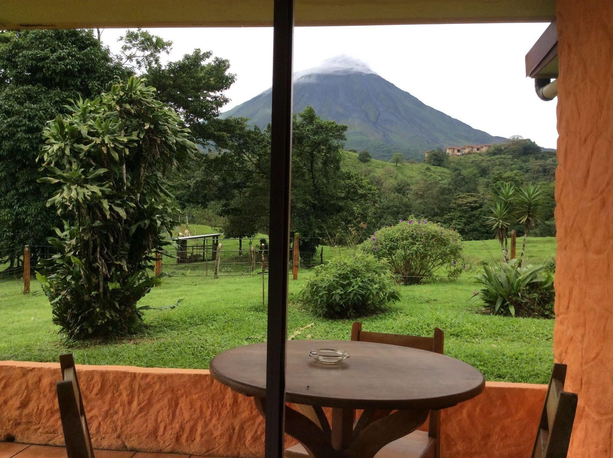 Cabinas Los Guayabos Hotel La Fortuna Eksteriør billede