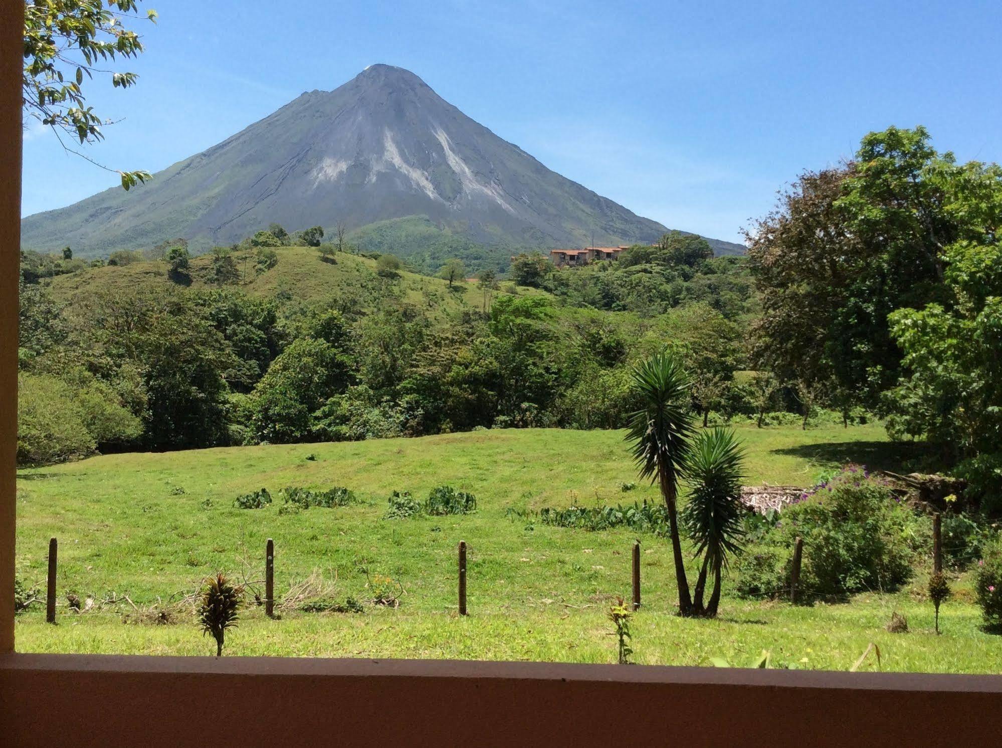 Cabinas Los Guayabos Hotel La Fortuna Eksteriør billede