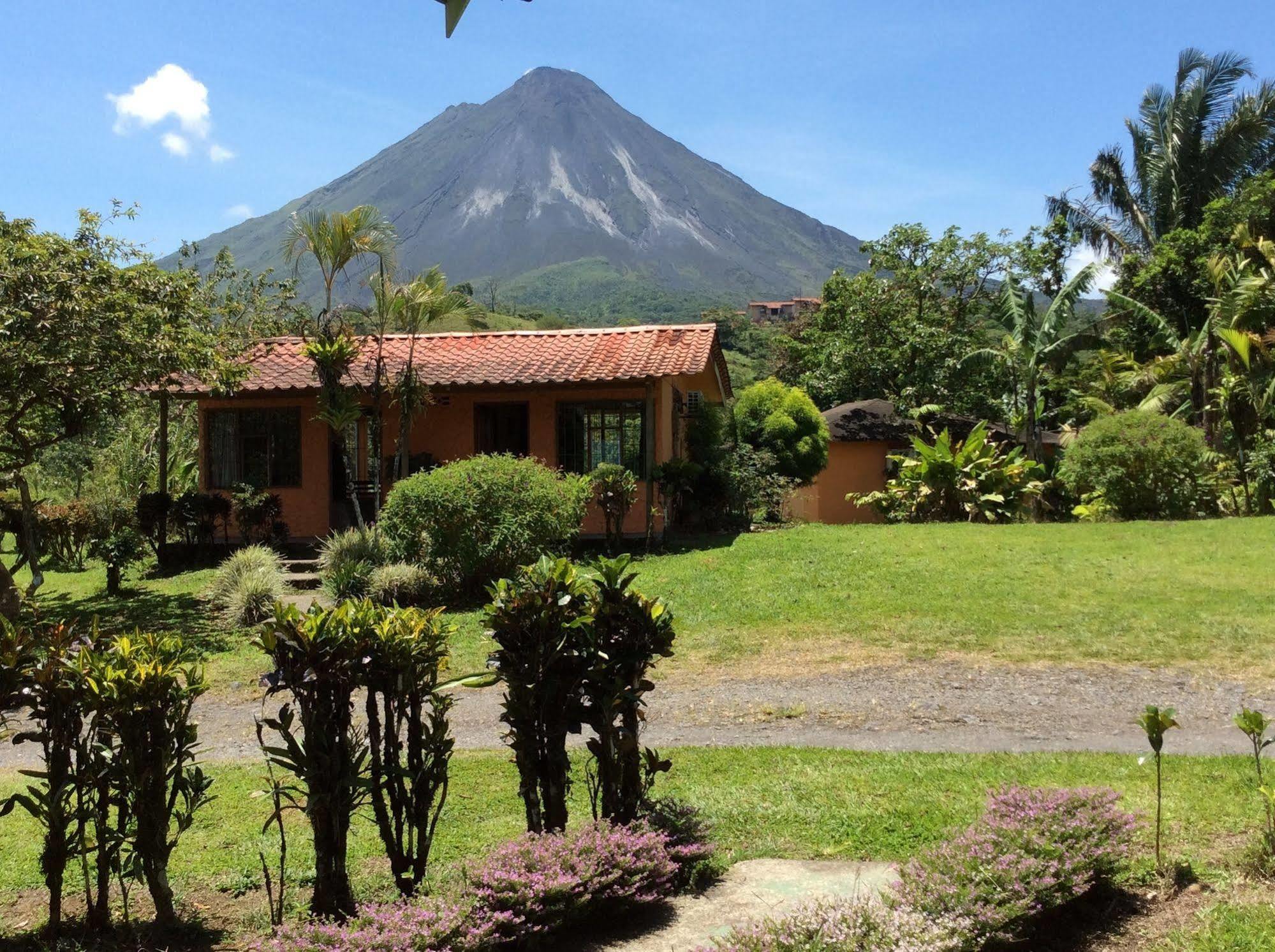 Cabinas Los Guayabos Hotel La Fortuna Eksteriør billede